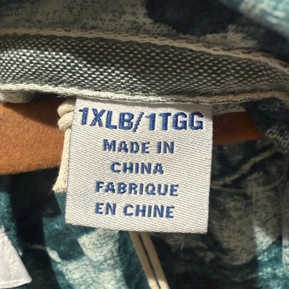 Tommy Bahama Green Leaf Print Shirt - Picture 3 of 5